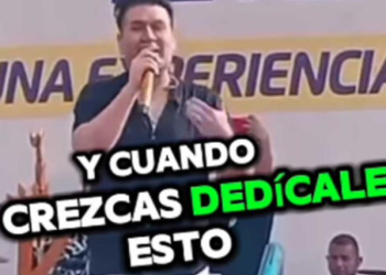 Deyvis Orosco lanza indignante consejo a menores de edad en pleno concierto: «Te va a tocar una loca en tu camino»