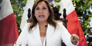 Dina Boluarte: «No me van a doblegar con sus mentiras y campañas de odio»