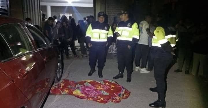 Hijo atropella y mata a su propia madre cuando salía de su cochera