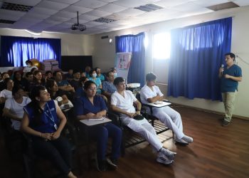 Ante riesgo del dengue capacitan sobre Manejo Clínico de la enfermedad para el personal del Hospital Félix Torrealva Gutiérrez