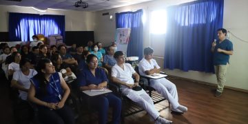 Ante riesgo del dengue capacitan sobre Manejo Clínico de la enfermedad para el personal del Hospital Félix Torrealva Gutiérrez