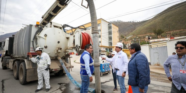 OTASS, a través de su estrategia Cisternas e Hidrojets, limpió 403.10 kilómetros de redes de alcantarillado en 18 regiones del país