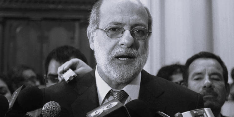 Falleció Daniel Abugattás, excongresista y expresidente del Congreso, a los 69 años