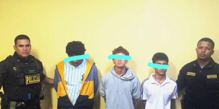 POLICIA CAPTURA A TRES MENORES IMPLICADOS EN R0B0 AGRAVADO EN CHINCHA