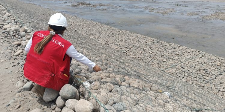 DEFICIENCIAS EN OBRA DE PROTECCIÓN DEL RÍO PISCO PONEN EN RIESGO A POBLADORES DE CAUCATO Y FIGUEROA