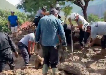 Hija, madre y abuela mueren sepultadas por caída de huaico