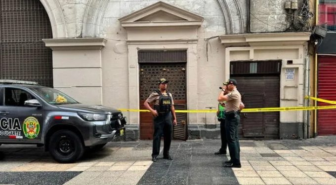 Delincuente muere tras intento de robo a una casa de cambio