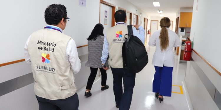 SUSALUD invoca a los directores de los hospitales públicos a evitar celebraciones dentro de los establecimientos de salud