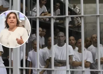 Gobierno de Dina Boluarte evalúa trasladar a reos peligrosos a megacárcel de Bukele