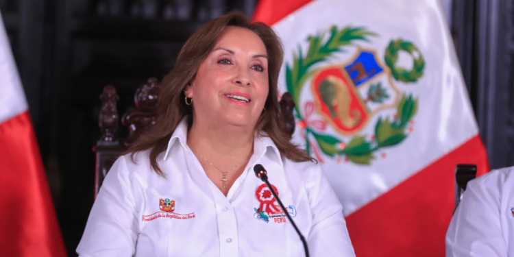 Revelan que dina Boluarte recibe S/ 5 mil mensuales para gastos de alimentación personal y familiar