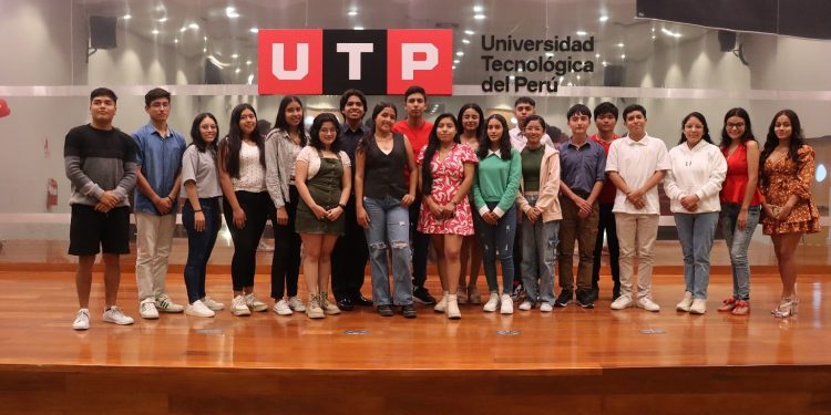 UTP otorgó más de 1100 becas completas a egresados del COAR a nivel nacional en el primer año de la “Beca Coar Talento UTP”
