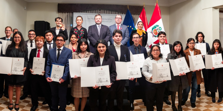 Más peruanos apuestan por Hungría para estudiar un pregrado o posgrado en el extranjero
