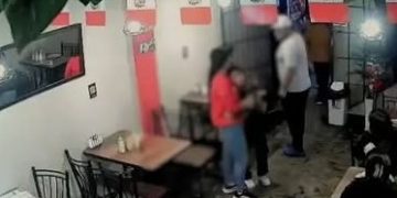 Niño rogó por su vida a delincuentes armados que ingresaron a restaurante