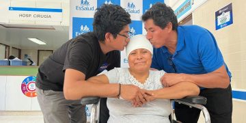 Ucayali: extirpan tumor cerebral de 400 gramos a mujer de 50 años