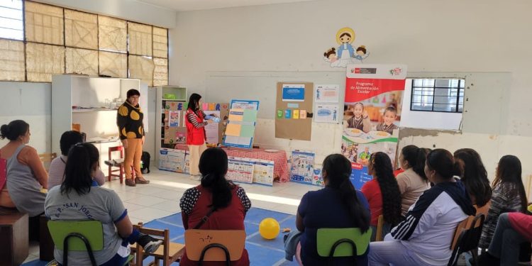 Ica: Programa de Alimentación Escolar capacita a docentes y padres de familia de EduCunas