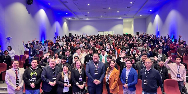 UTP Ica realizó con éxito la primera edición del TECH SUMMIT 2025