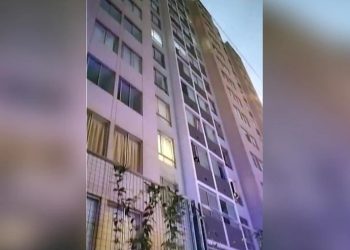 Niña de 6 años muere tras caer del piso 16 de un edificio en Comas