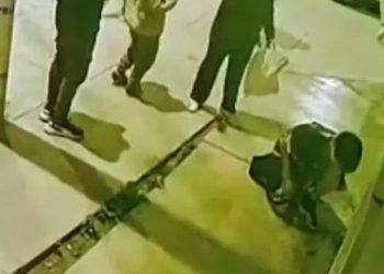 Apuñalan cinco veces a menor de 14 años para robarle su celular 