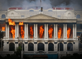 Nepal: incendian el Congreso y el primer ministro renuncia tras el asesinato de su esposa