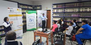 Osinergmin capacita a personas con discapacidad auditiva en Ica