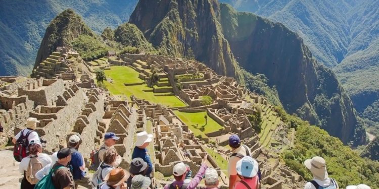 Contraloría detecta desorden en venta presencial de boletos para Machu Picchu