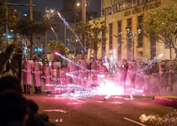 Congreso propone hasta 10 años de cárcel por usar pirotécnicos en protestas