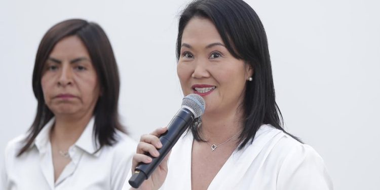 Keiko Fujimori evalúa su cuarta candidatura presidencial