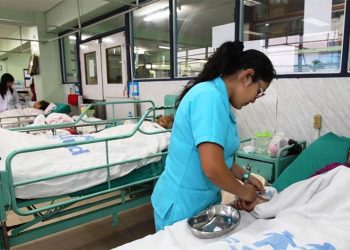 Deficiencias en centros de salud limitan la atención médica en Ica