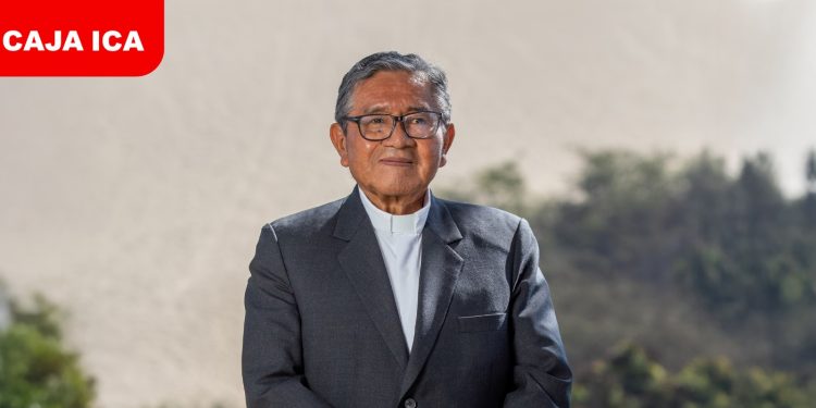 Mons. Edmundo Hernández Aparcana asume la presidencia del directorio de Caja Ica