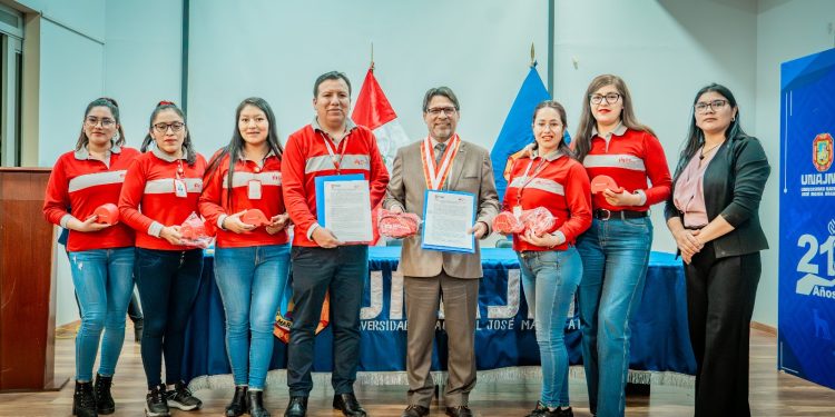 Caja Ica y la UNAJMA suscriben convenio para facilitar el pago de servicios universitarios