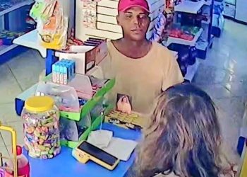 Asalto con arma blanca en minimarket de Residencial San Carlos genera alarma entre residentes