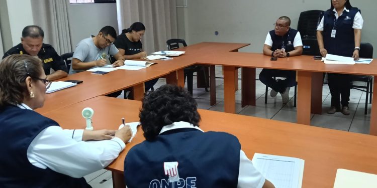 ONPE coordina acciones de seguridad con Fuerzas Armadas y Policía Nacional del Perú