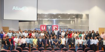 UTP Ica reunió a directivos de colegios para abordar el impacto de la inteligencia artificial en la gestión escolar