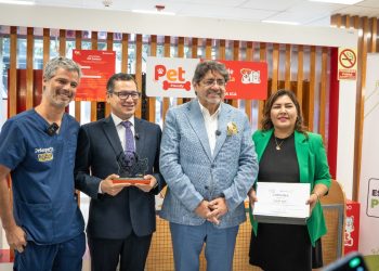 Caja Ica recibe reconocimiento de la Municipalidad de Miraflores por su compromiso con espacios pet friendly