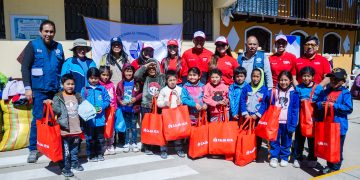 Caja Ica lleva abrigo y esperanza a Laramarca con la segunda jornada de su voluntariado «manos que suman»