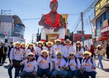 Caja Ica participó en el Corso de la Amistad por los 486 años de Arequipa