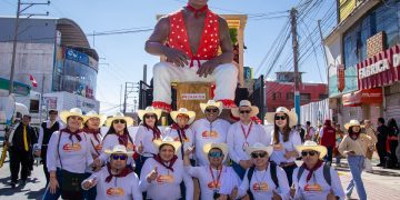 Caja Ica participó en el Corso de la Amistad por los 486 años de Arequipa