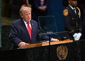 Trump amenaza con “aniquilar” a Irán si no alcanza un acuerdo para terminar la guerra