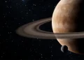La luna de Saturno que podría esconder vida: sus géiseres expulsan al espacio los ingredientes necesarios para detectarla