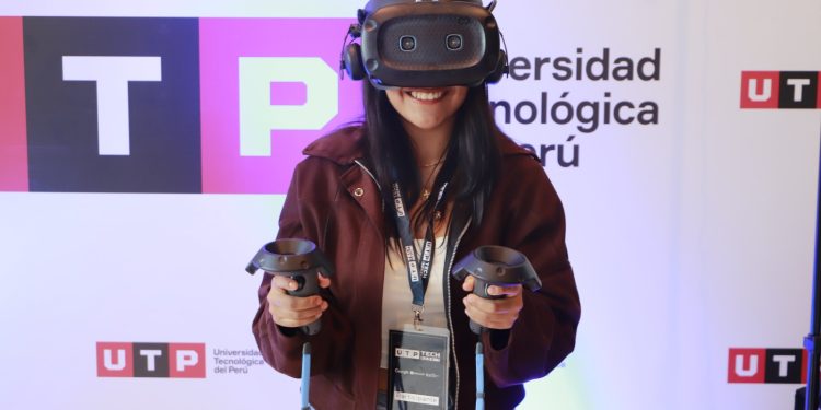 Líderes de Google, Microsoft, TCS y Kyndryl analizaron el impacto de la IA en el “UTP Tech Summit” realizado en el campus de Ica