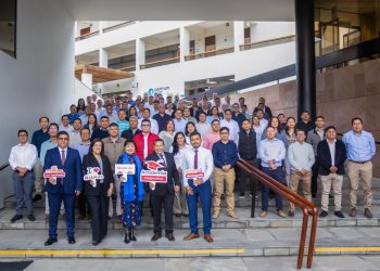 Caja Ica fortalece el liderazgo de sus equipos comerciales junto a Centrum PUCP