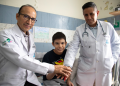 Médicos de EsSalud reconstruyen el esófago de un niño que vuelve a comer tras ocho años