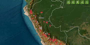 Perú enfrenta más de 50 incendios forestales activos en 14 regiones y reporta un total de 334 focos de calor
