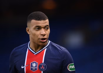 Real Madrid pide disculpas a China por comentarios de Kylian Mbappé sobre Mao Zedong