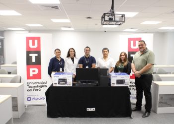 UTP entrega equipos al Hospital Santa María del Socorro de Ica para fortalecer su labor institucional
